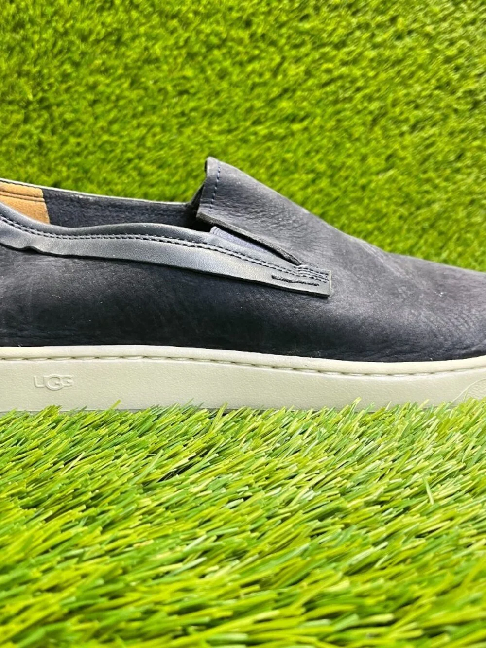 UGG Pismo Mens Size 9 Navy Blue White Casual Classic Leather Slip On Shoes‎